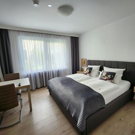 Stadthotel Geis บัดนอยชตัดท์ อันแดร์ ซาเลอ ภายนอก รูปภาพ